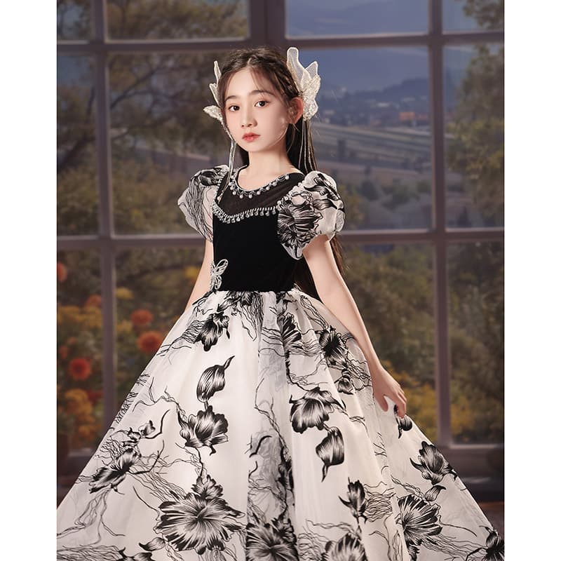 フォーマルワンピース 蝶々モチーフ 姫系フォーマルドレス